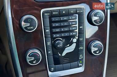 Универсал Volvo XC70 2011 в 