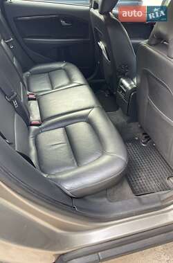 Универсал Volvo XC70 2013 в 