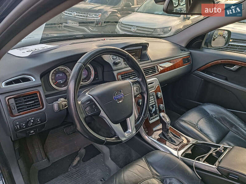 Универсал Volvo XC70 2012 в Харькове фото 18 Универсал Volvo XC70 2012 в Харькове