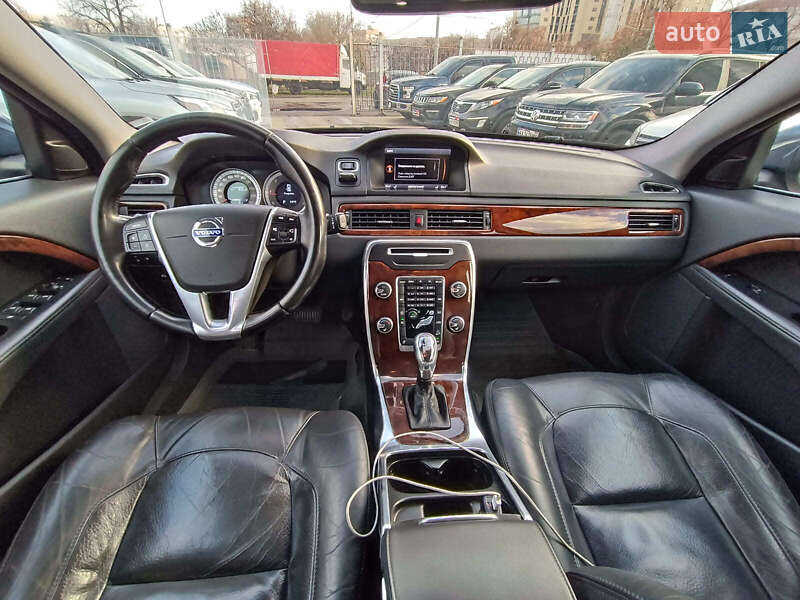 Универсал Volvo XC70 2012 в Харькове фото 13 Универсал Volvo XC70 2012 в Харькове