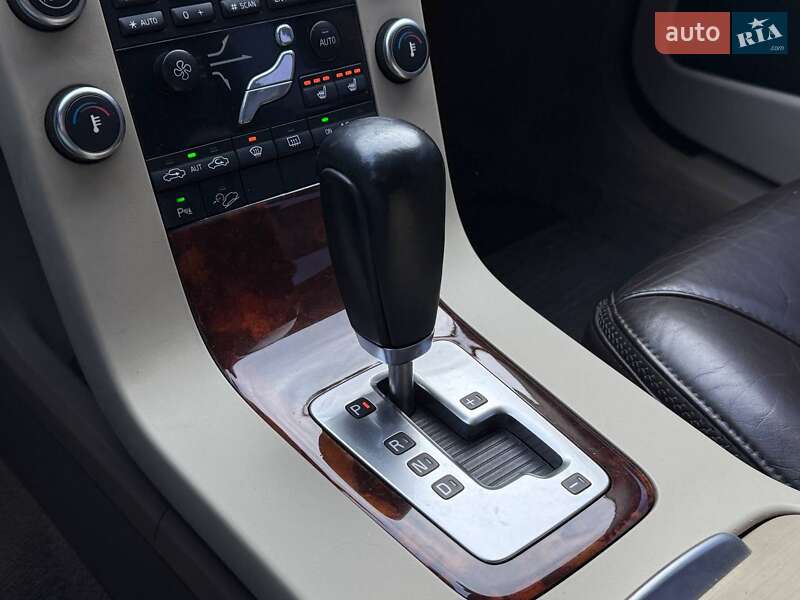 Універсал Volvo XC70 2008 в Києві