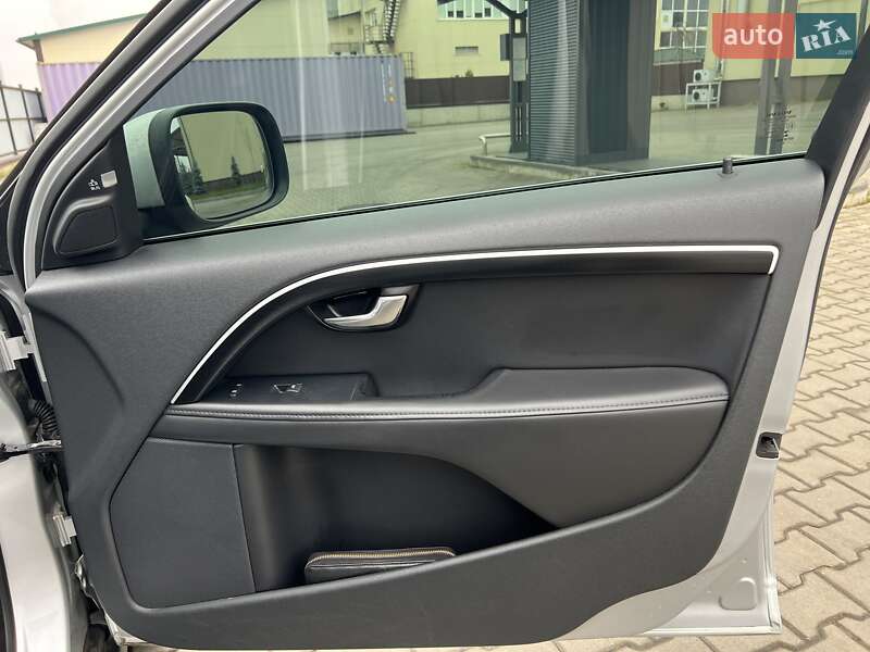 Універсал Volvo XC70 2013 в Луцьку