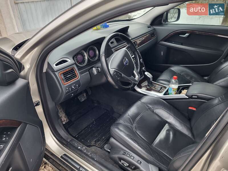 Универсал Volvo XC70 2012 в Киеве