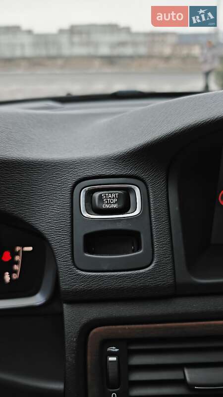 Универсал Volvo XC70 2015 в Могилев-Подольске фото 15 Универсал Volvo XC70 2015 в Могилев-Подольске