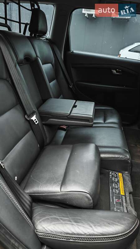 Универсал Volvo XC70 2015 в Могилев-Подольске фото 46 Универсал Volvo XC70 2015 в Могилев-Подольске