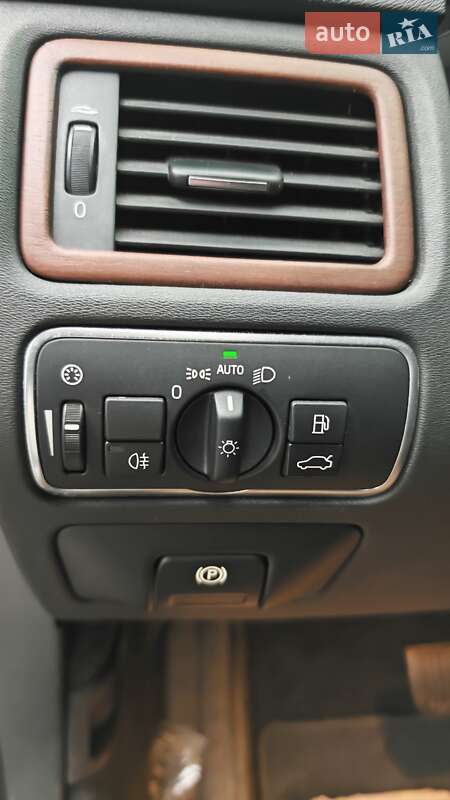 Универсал Volvo XC70 2015 в Могилев-Подольске фото 20 Универсал Volvo XC70 2015 в Могилев-Подольске