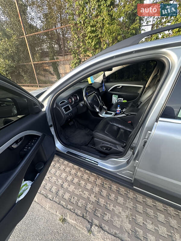 Универсал Volvo XC70 2013 в Киеве