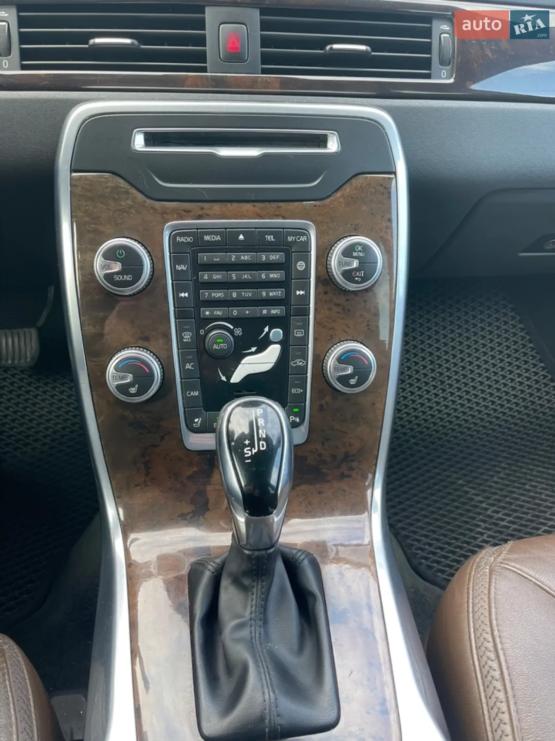 2015 Volvo XC70 - мініатюра 17