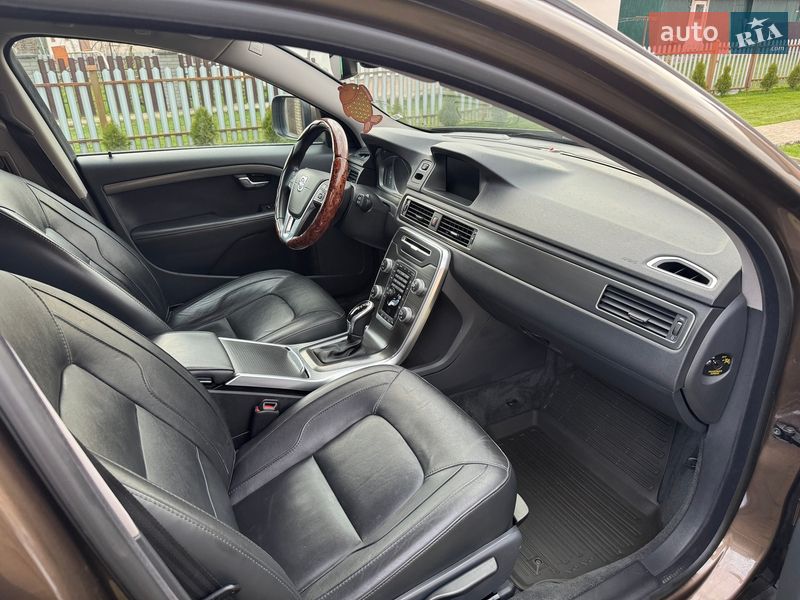 Универсал Volvo XC70 2016 в Калуше