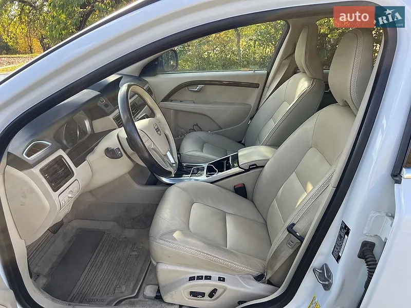 Volvo XC70 2015