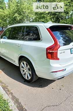 Внедорожник / Кроссовер Volvo XC90 2017 в Киеве