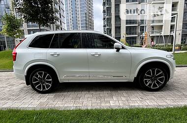 Позашляховик / Кросовер Volvo XC90 2017 в Києві