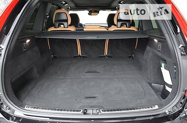 Позашляховик / Кросовер Volvo XC90 2022 в 