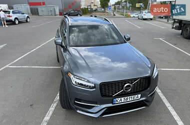 Внедорожник / Кроссовер Volvo XC90 2017 в 