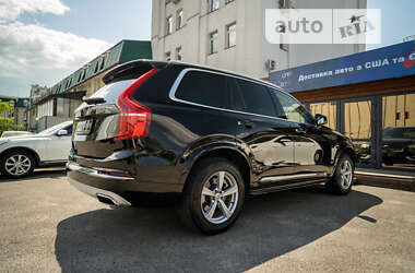 Позашляховик / Кросовер Volvo XC90 2019 в 
