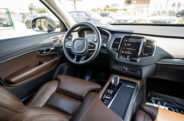 Позашляховик / Кросовер Volvo XC90 2019 в 