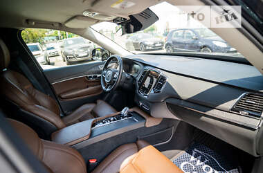 Позашляховик / Кросовер Volvo XC90 2019 в 