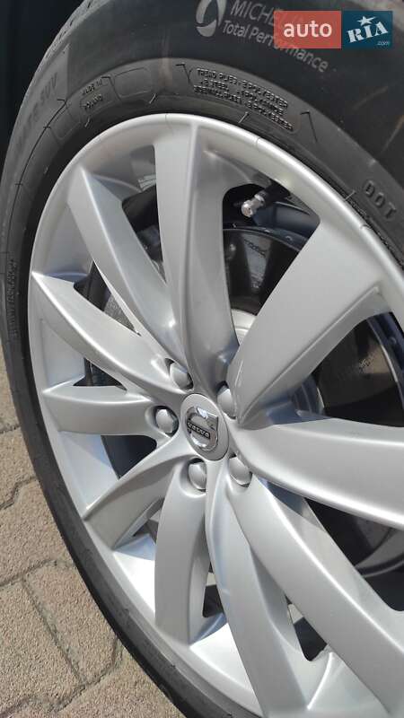 Внедорожник / Кроссовер Volvo XC90 2015 в Житомире