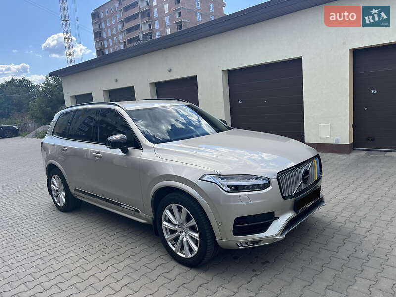 Внедорожник / Кроссовер Volvo XC90 2017 в 