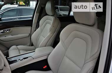 Внедорожник / Кроссовер Volvo XC90 2015 в 