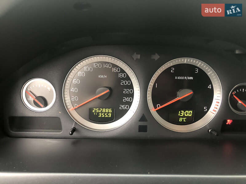Внедорожник / Кроссовер Volvo XC90 2011 в Днепре