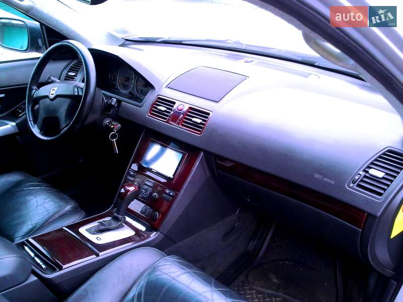 Внедорожник / Кроссовер Volvo XC90 2004 в Кременчуге