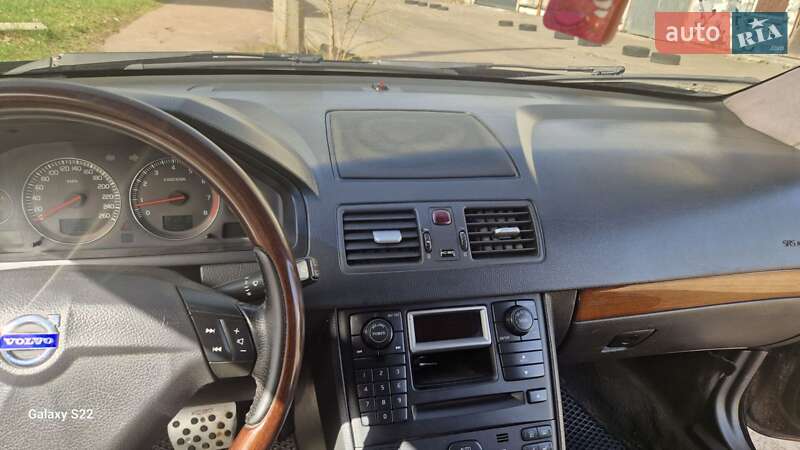 Внедорожник / Кроссовер Volvo XC90 2004 в Буче