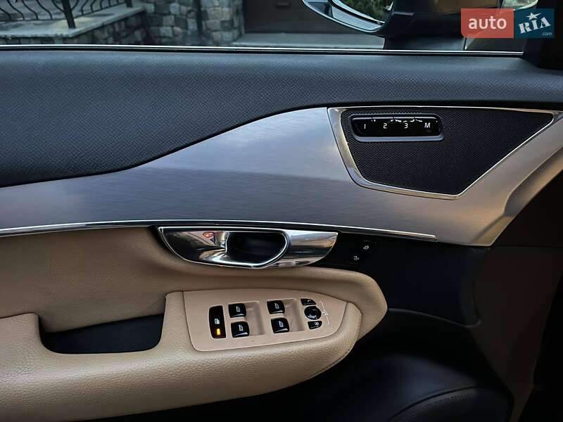 Внедорожник / Кроссовер Volvo XC90 2016 в Житомире