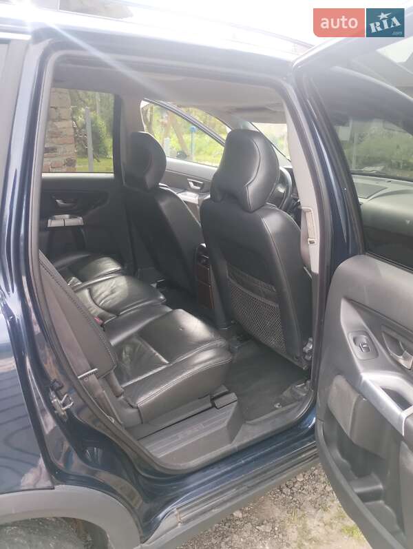 Внедорожник / Кроссовер Volvo XC90 2003 в Ужгороде