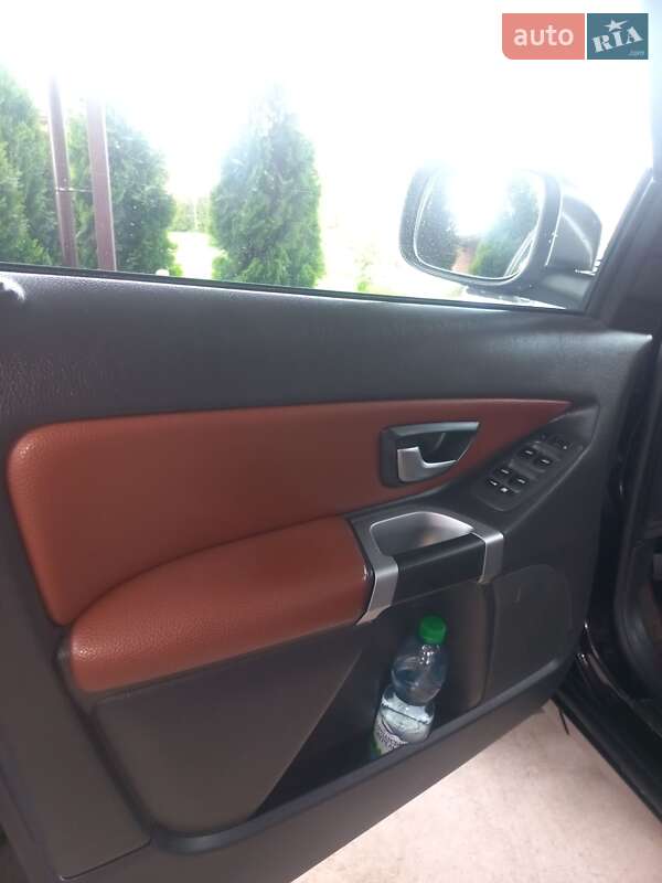 Позашляховик / Кросовер Volvo XC90 2013 в Хмільнику