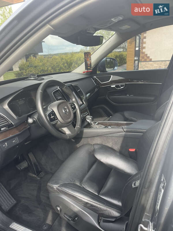 Внедорожник / Кроссовер Volvo XC90 2015 в Вараше