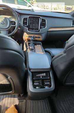 Позашляховик / Кросовер Volvo XC90 2017 в 