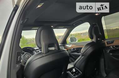 Позашляховик / Кросовер Volvo XC90 2017 в 