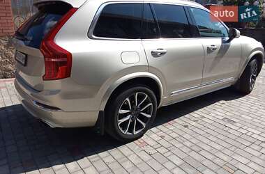 Внедорожник / Кроссовер Volvo XC90 2017 в 