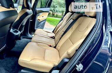 Позашляховик / Кросовер Volvo XC90 2019 в 
