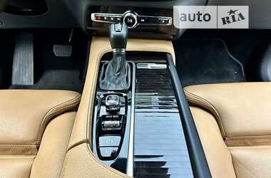Позашляховик / Кросовер Volvo XC90 2019 в 