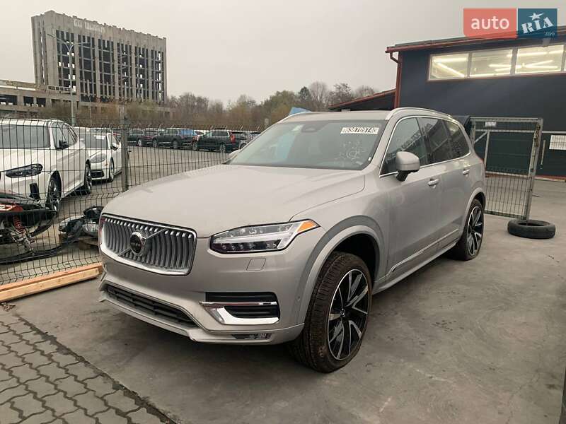 Volvo XC90 