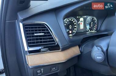 Внедорожник / Кроссовер Volvo XC90 2016 в Киеве