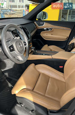Внедорожник / Кроссовер Volvo XC90 2017 в 