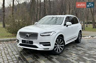 Внедорожник / Кроссовер Volvo XC90 2021 в Киеве