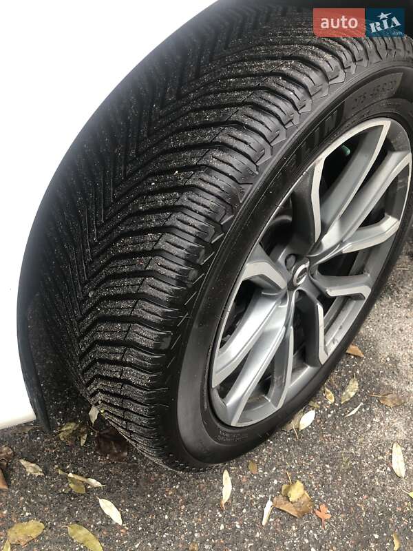 Внедорожник / Кроссовер Volvo XC90 2018 в Киеве