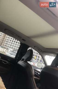 Внедорожник / Кроссовер Volvo XC90 2018 в 