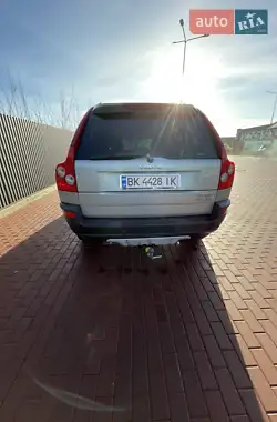 Volvo XC90 2003