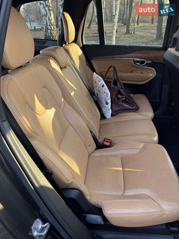 Внедорожник / Кроссовер Volvo XC90 2017 в Киеве