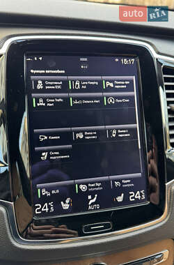 Внедорожник / Кроссовер Volvo XC90 2017 в 