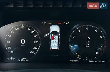 Внедорожник / Кроссовер Volvo XC90 2016 в 