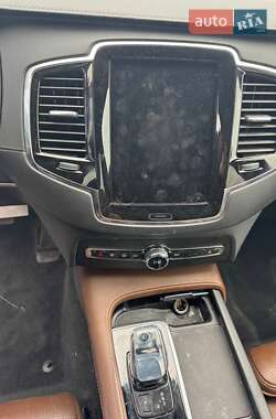 Внедорожник / Кроссовер Volvo XC90 2020 в 