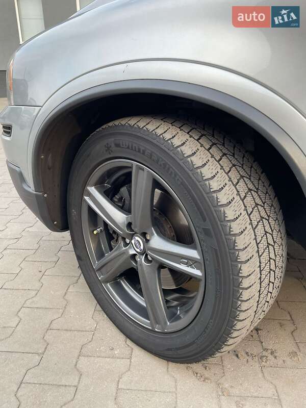 Внедорожник / Кроссовер Volvo XC90 2011 в Львове