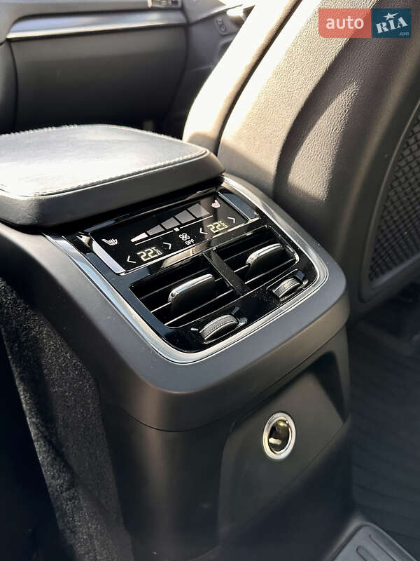 Позашляховик / Кросовер Volvo XC90 2015 в Києві фото 29 Позашляховик / Кросовер Volvo XC90 2015 в Києві