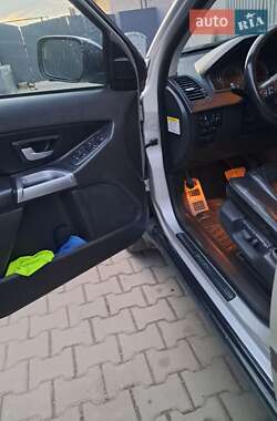 Внедорожник / Кроссовер Volvo XC90 2003 в 